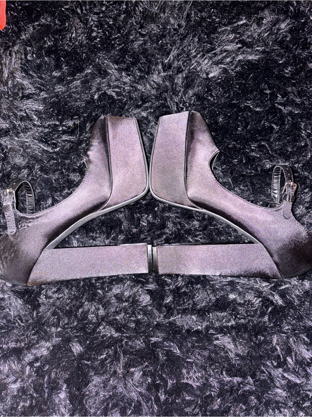Heels - Picture 5 of 8